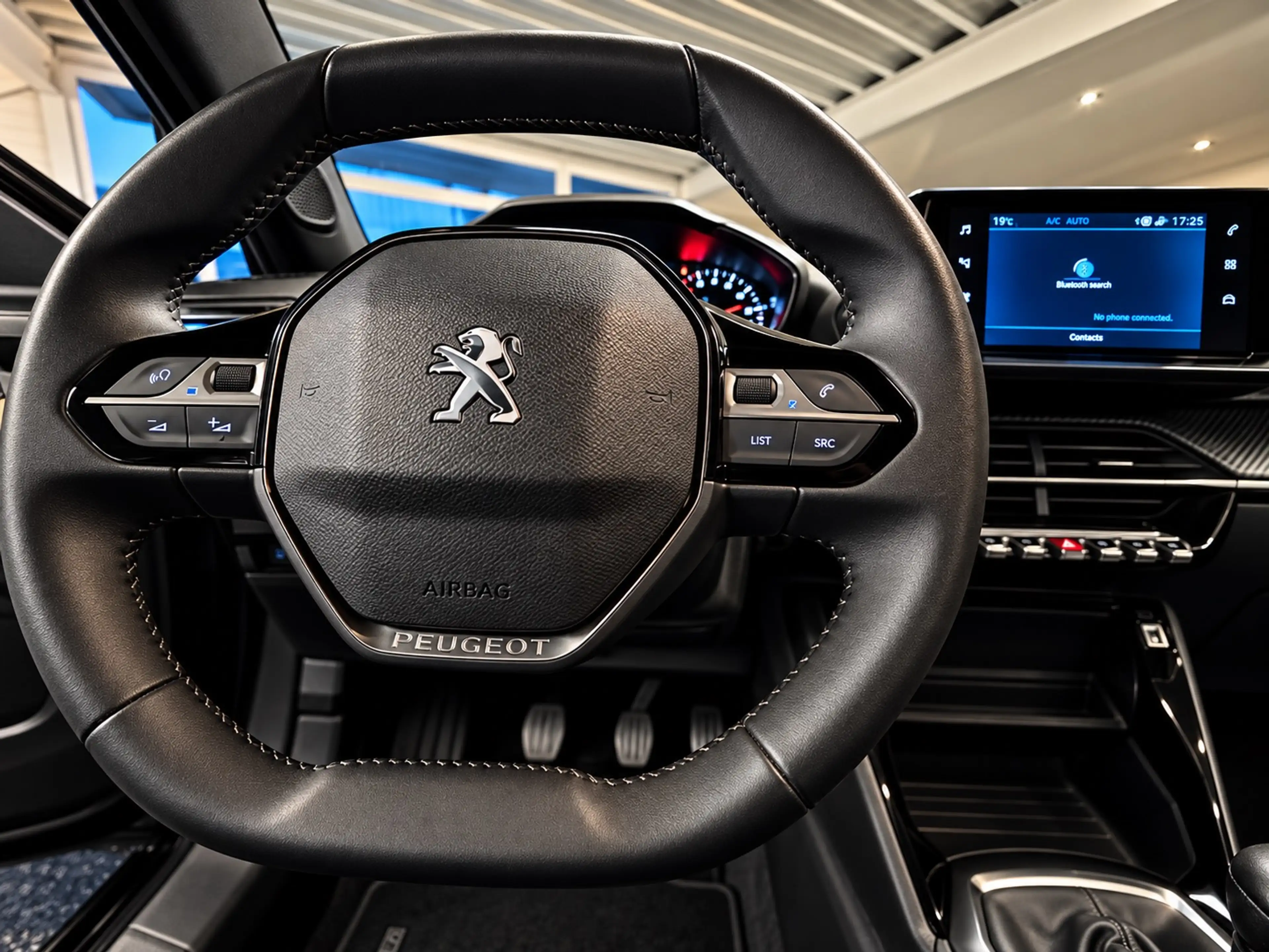Peugeot 2008 1.2 PureTech | BINNENKORT VERWACHT — photo 22