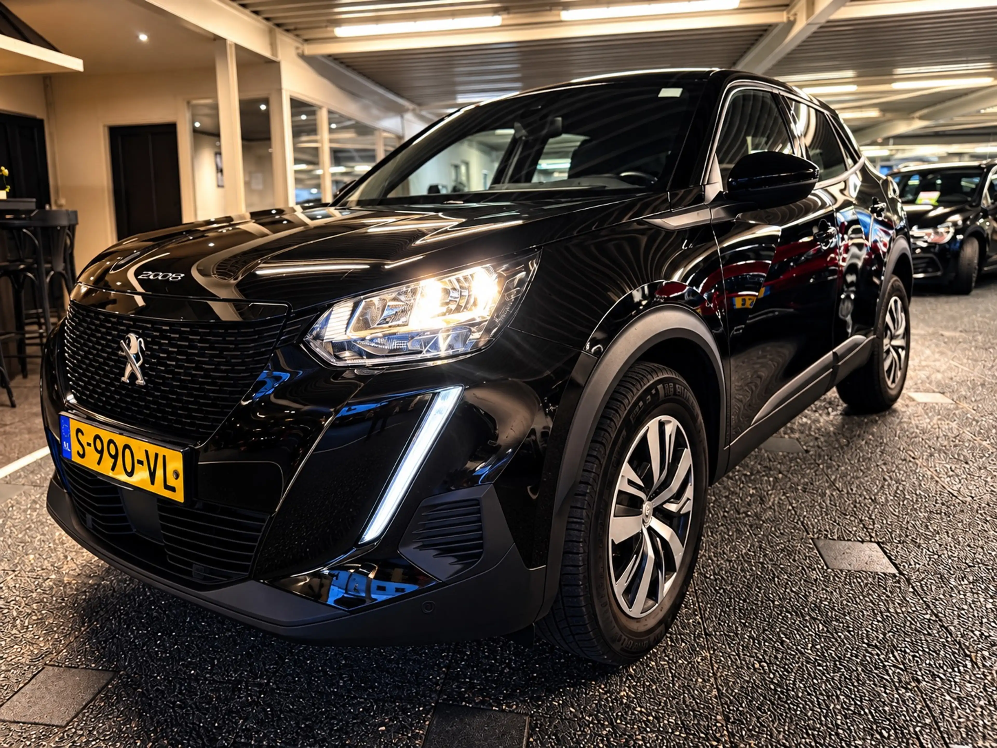 Peugeot 2008 1.2 PureTech | BINNENKORT VERWACHT — photo 6