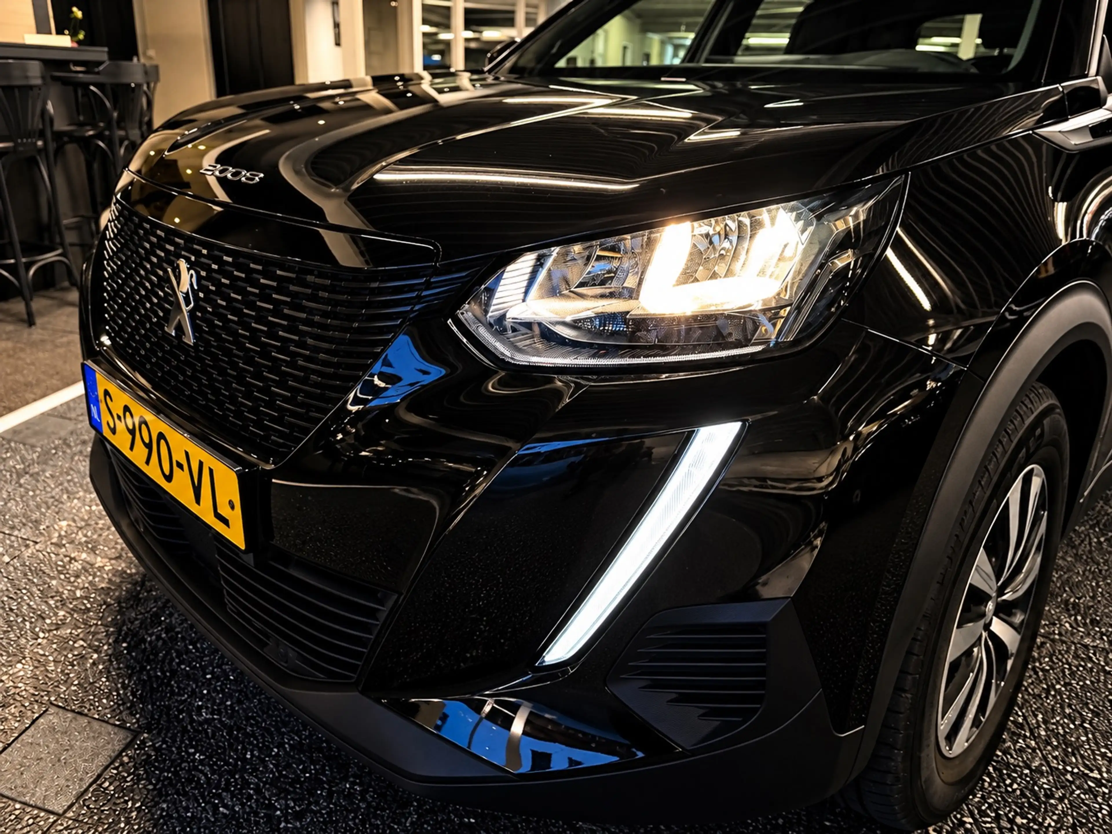 Peugeot 2008 1.2 PureTech | BINNENKORT VERWACHT — photo 21