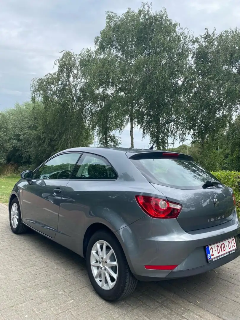 SEAT Ibiza SC 1.2 12V Style Šedá - 2