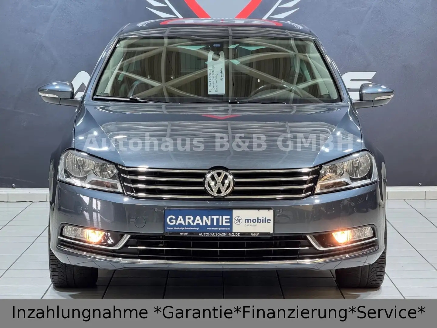 Volkswagen Passat 1.8TSI*Highline*DSG*1.HD*Stand-Hz-*AHK*PDC Gris - 2