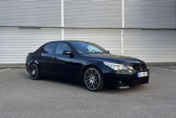 BMW E60 523I M-Paket / Shadowline / TÜV 09/2027