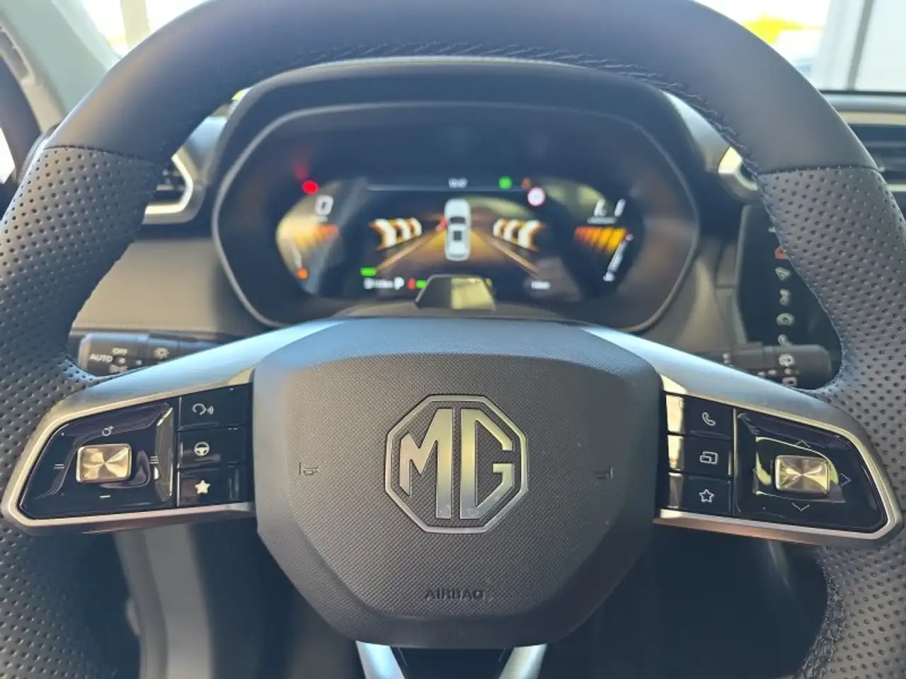 MG ZS Luxury 1,5 Hybrid+ 197PS Pano/18*Alu/LED/Navi/Lede, миниатюра 19