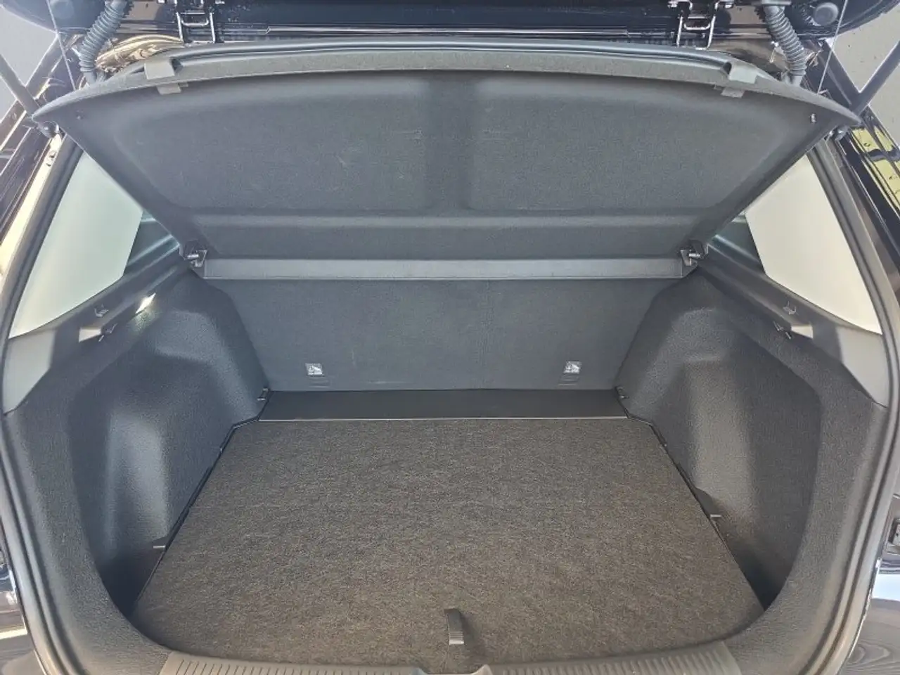 MG ZS Luxury 1,5 Hybrid+ 197PS Pano/18*Alu/LED/Navi/Lede, миниатюра 16