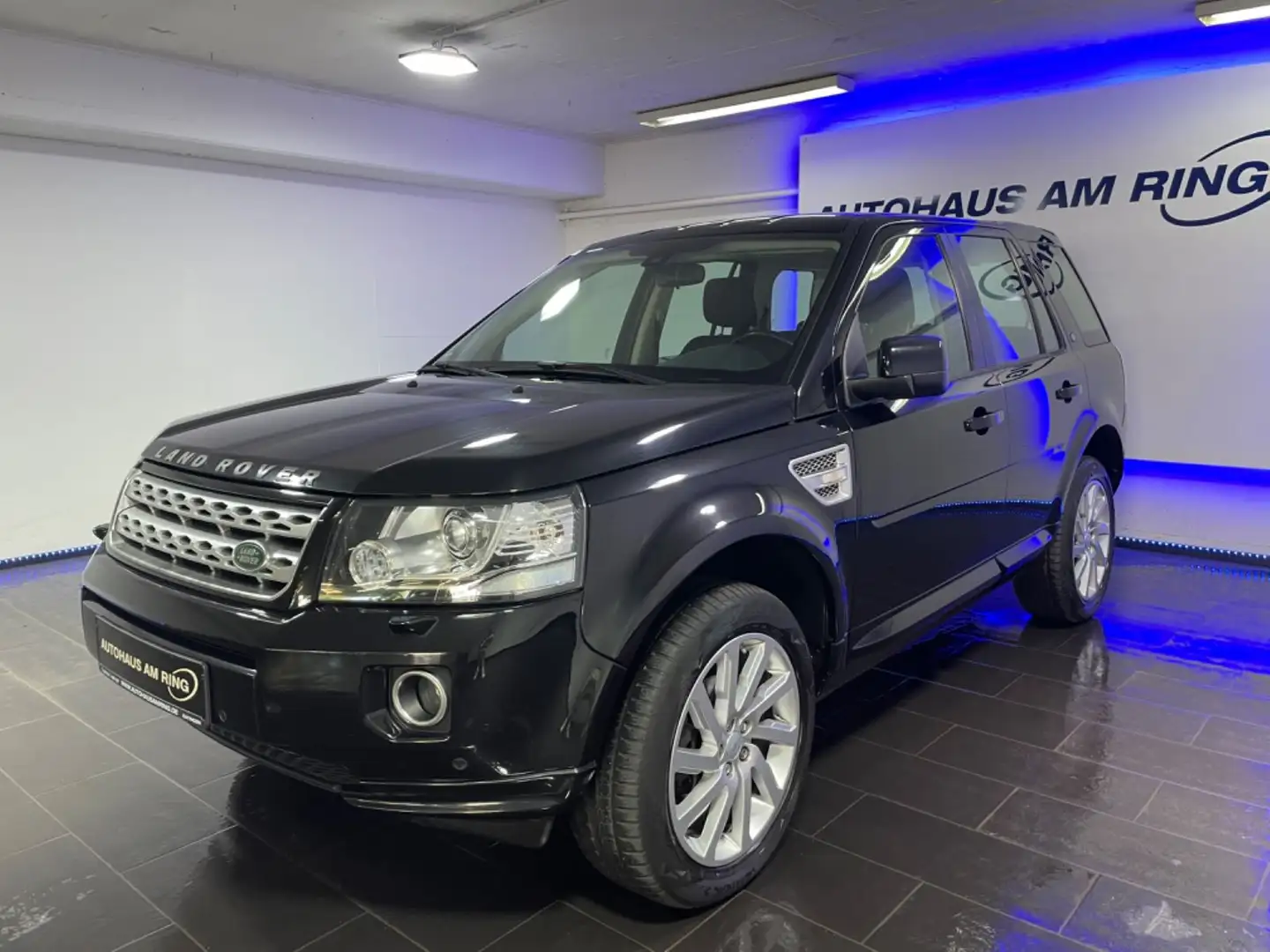 Land Rover Freelander 2 TD4 SE Aut. AHK 2xPDC SZHG NAVI Černá - 2