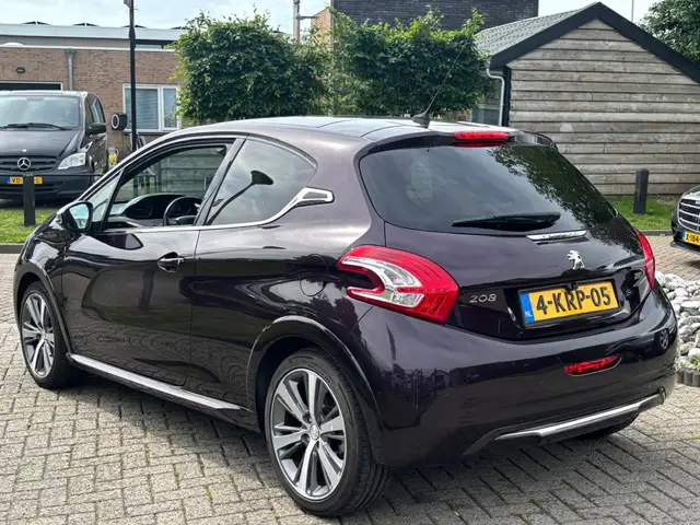 Peugeot 208 view 7