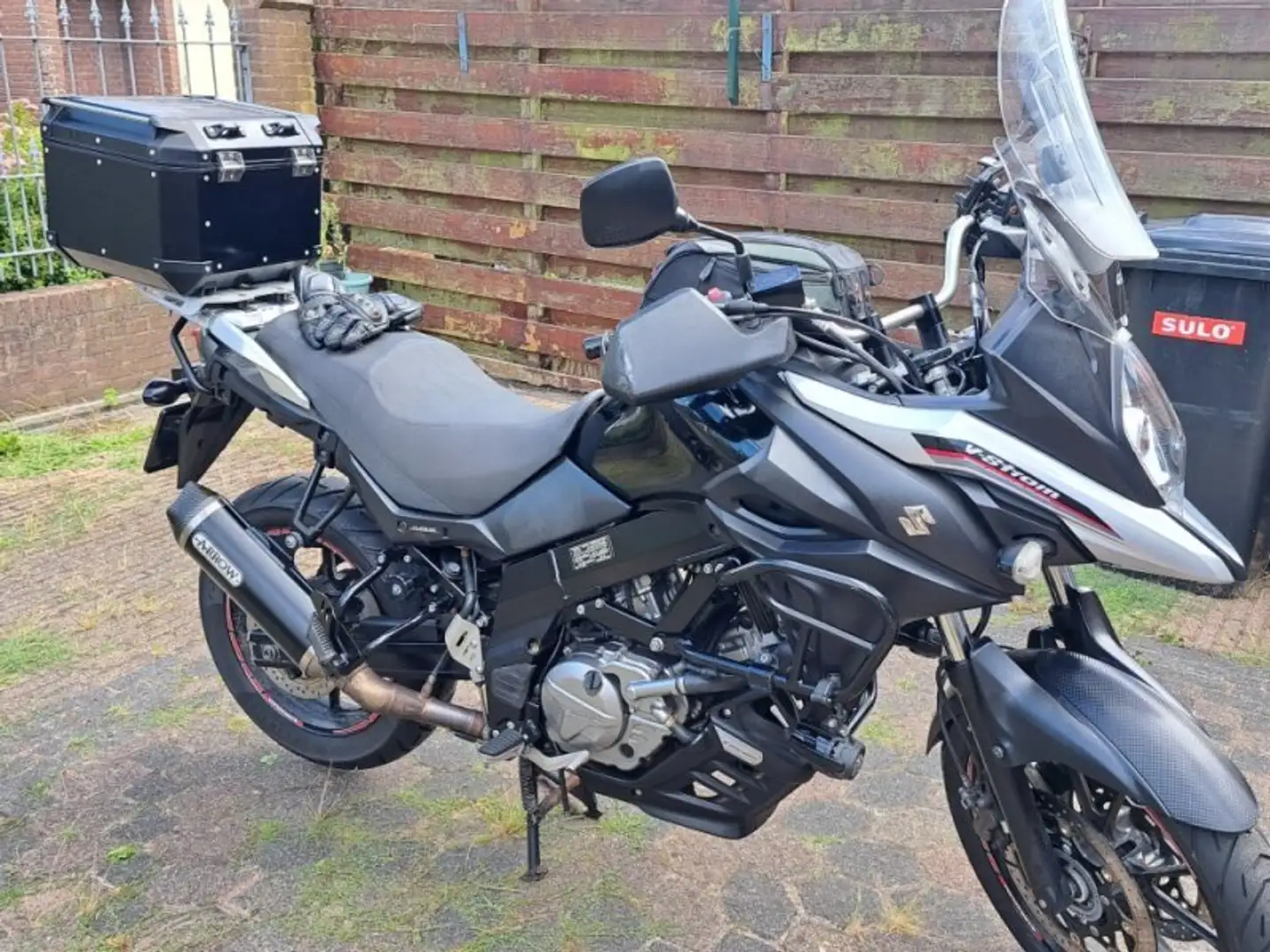 Suzuki V-Strom 650 Zwart - 2
