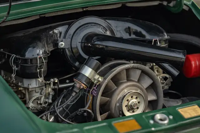 Porsche 911 view 15