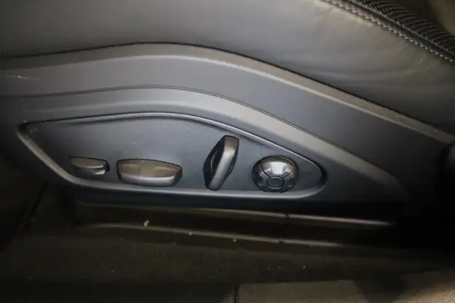 Porsche Panamera view 21