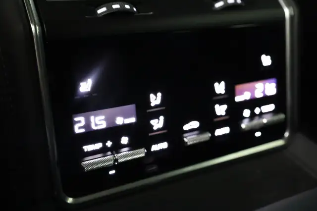 Porsche Panamera view 13