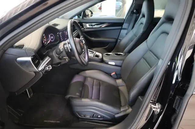 Porsche Panamera view 19
