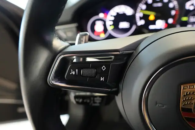 Porsche Panamera view 25