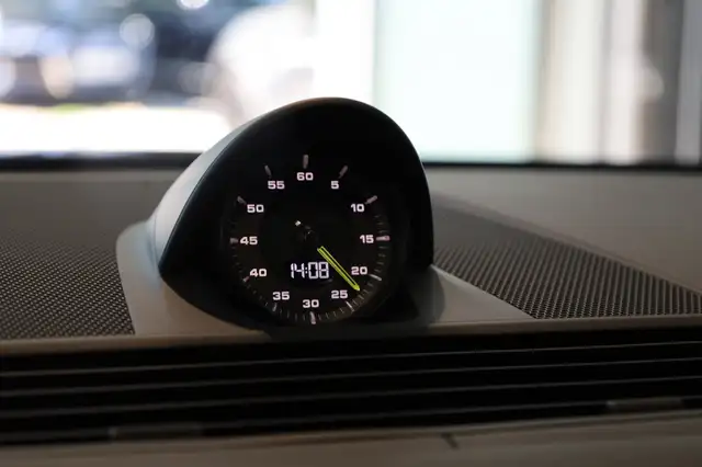 Porsche Panamera view 30