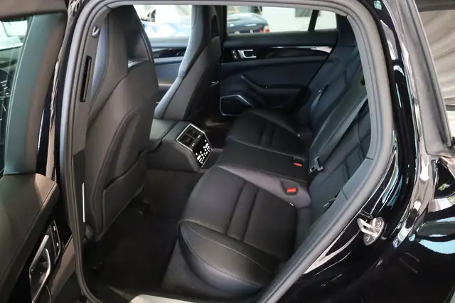 Porsche Panamera view 12