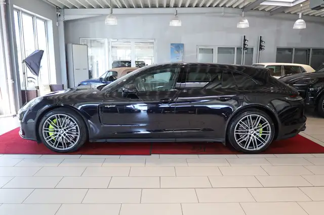 Porsche Panamera view 2