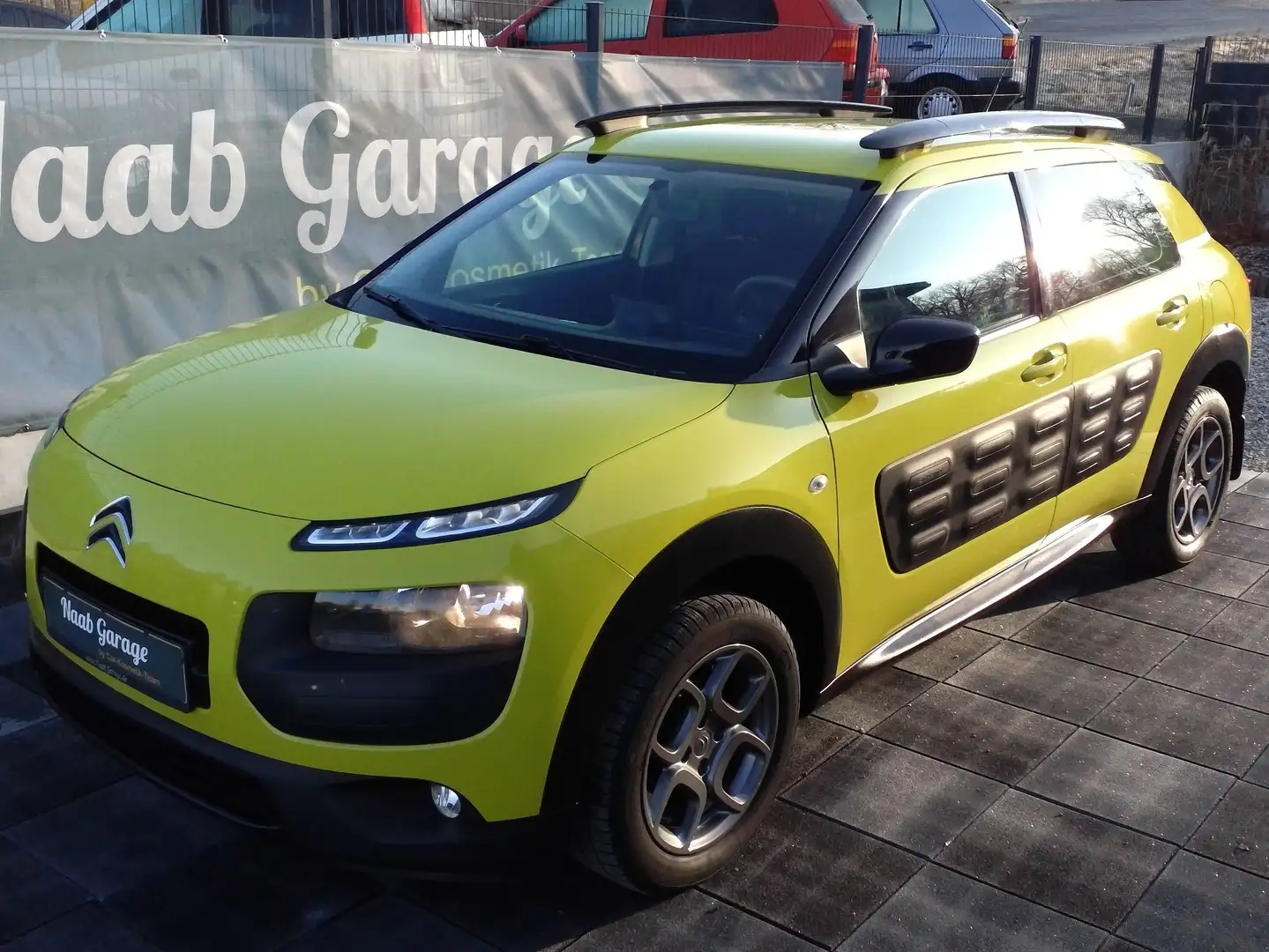 Citroen C4 Cactus PureTech 82 Feel Edition TÜV, ZR & Service Neu! Gelb - 1