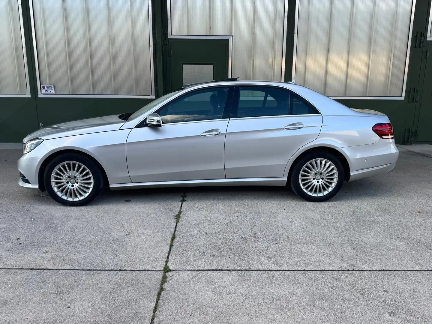 Mercedes-Benz E 350 Lim.  CDI 4Matic +no Taxi +MB Service ++ Zilver - 1