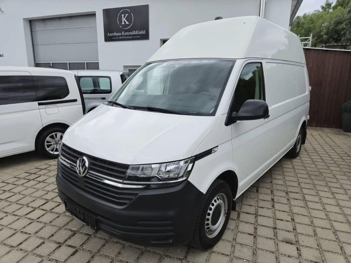 Volkswagen T6 Transporter T6.1 Hochdach 4MOTION Standheiung/Navi/uvm. Weiß - 1
