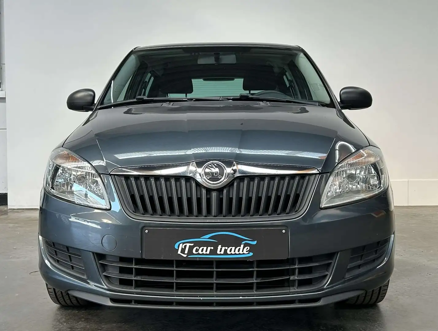 Skoda Fabia 1.2i Ambition * Airco * Radio cd * Garantie Gris - 2