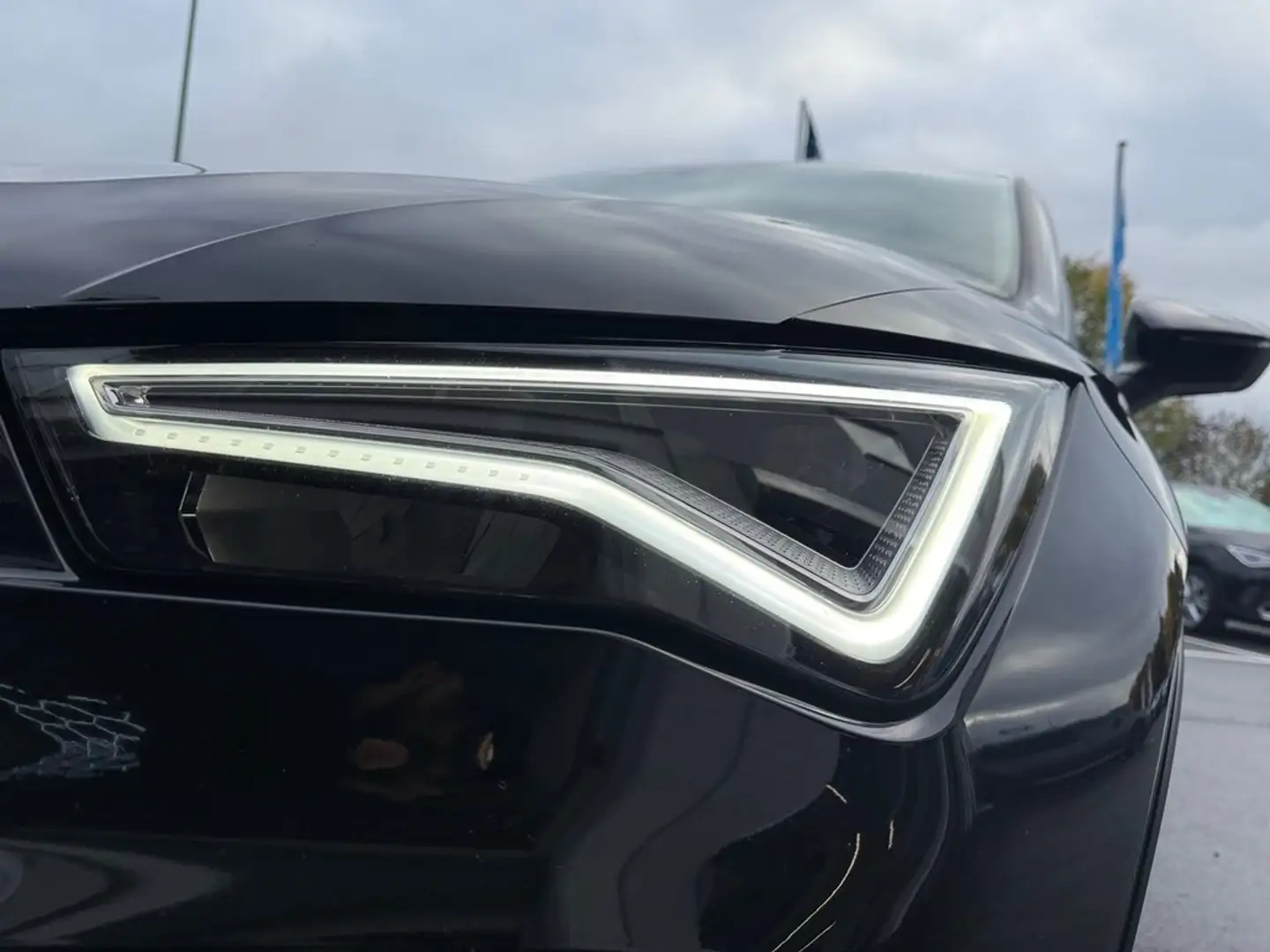 SEAT Ateca 1,5 TSI DSG Xperience Schwarz - 2