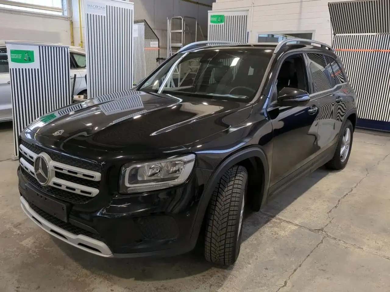 Mercedes-Benz GLB 200