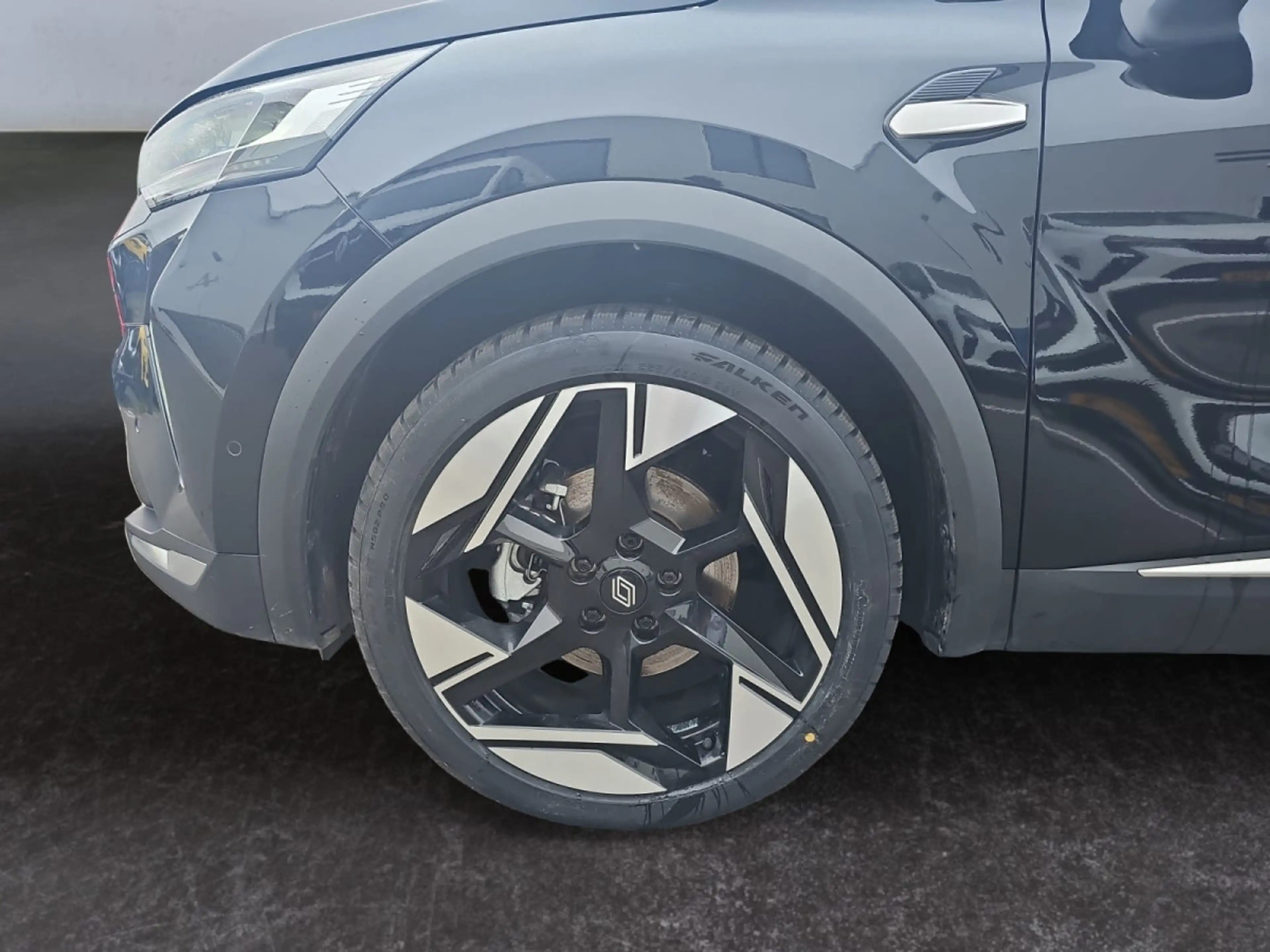 Renault Symbioz Iconic E-Tech full hybrid 145 hp — photo 10
