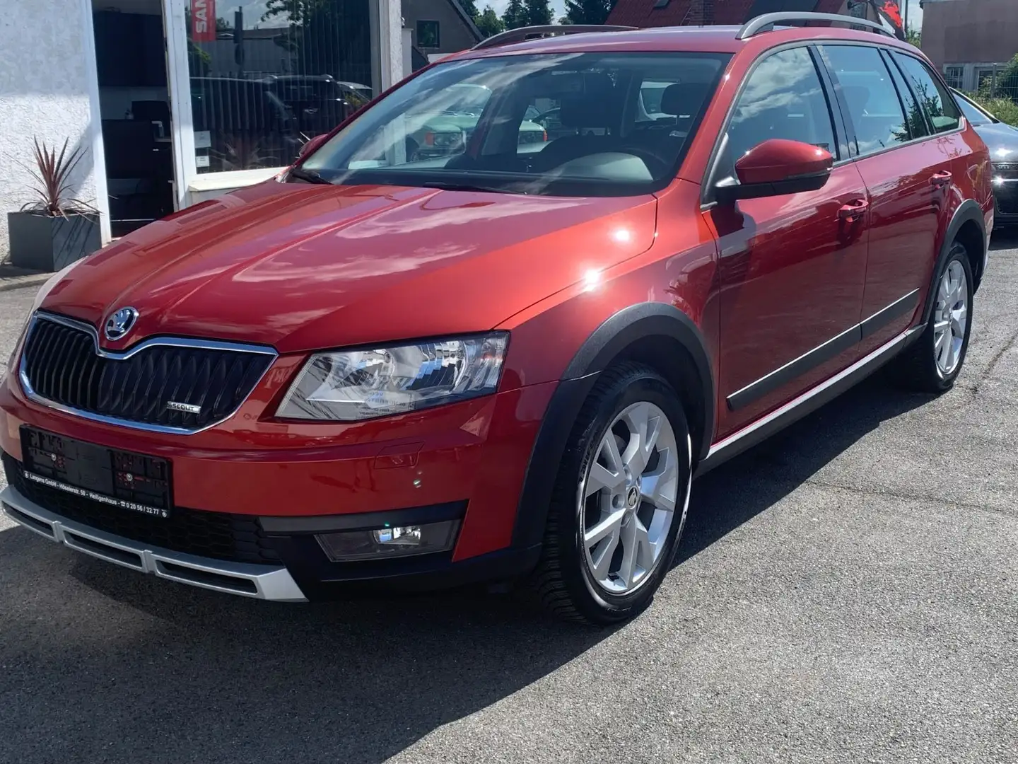 Skoda Octavia Combi Scout 4x4 Rot - 1