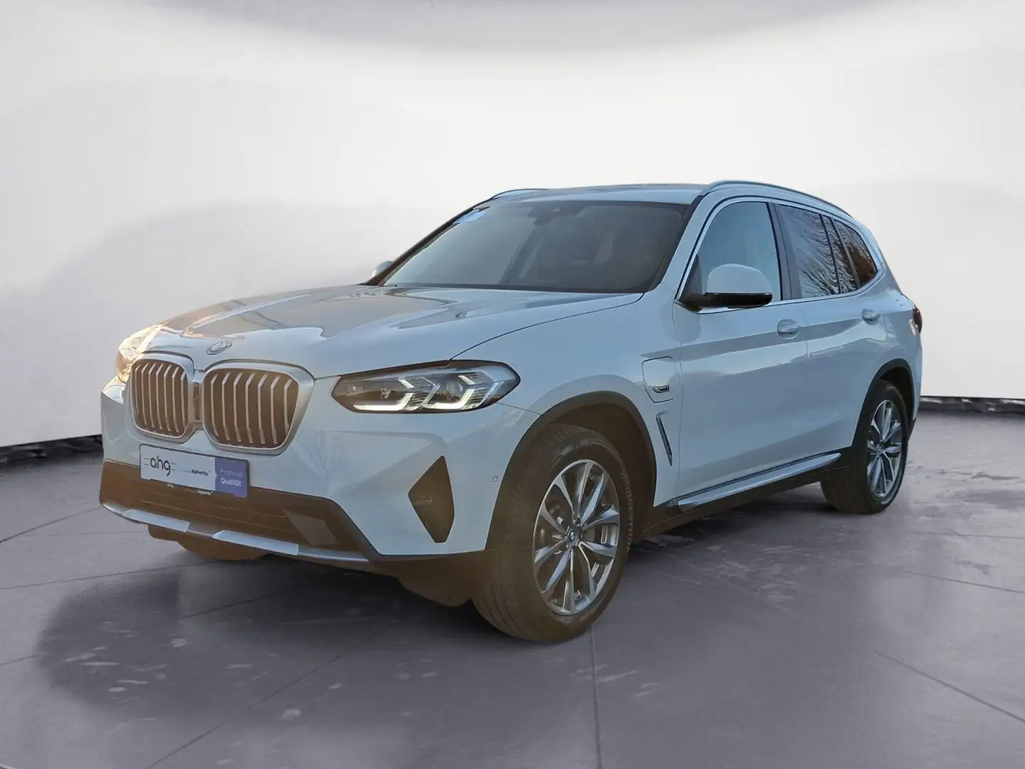 BMW X3 xDrive30e Innovationsp. Aut. Klimaaut. AHK Weiß - 2