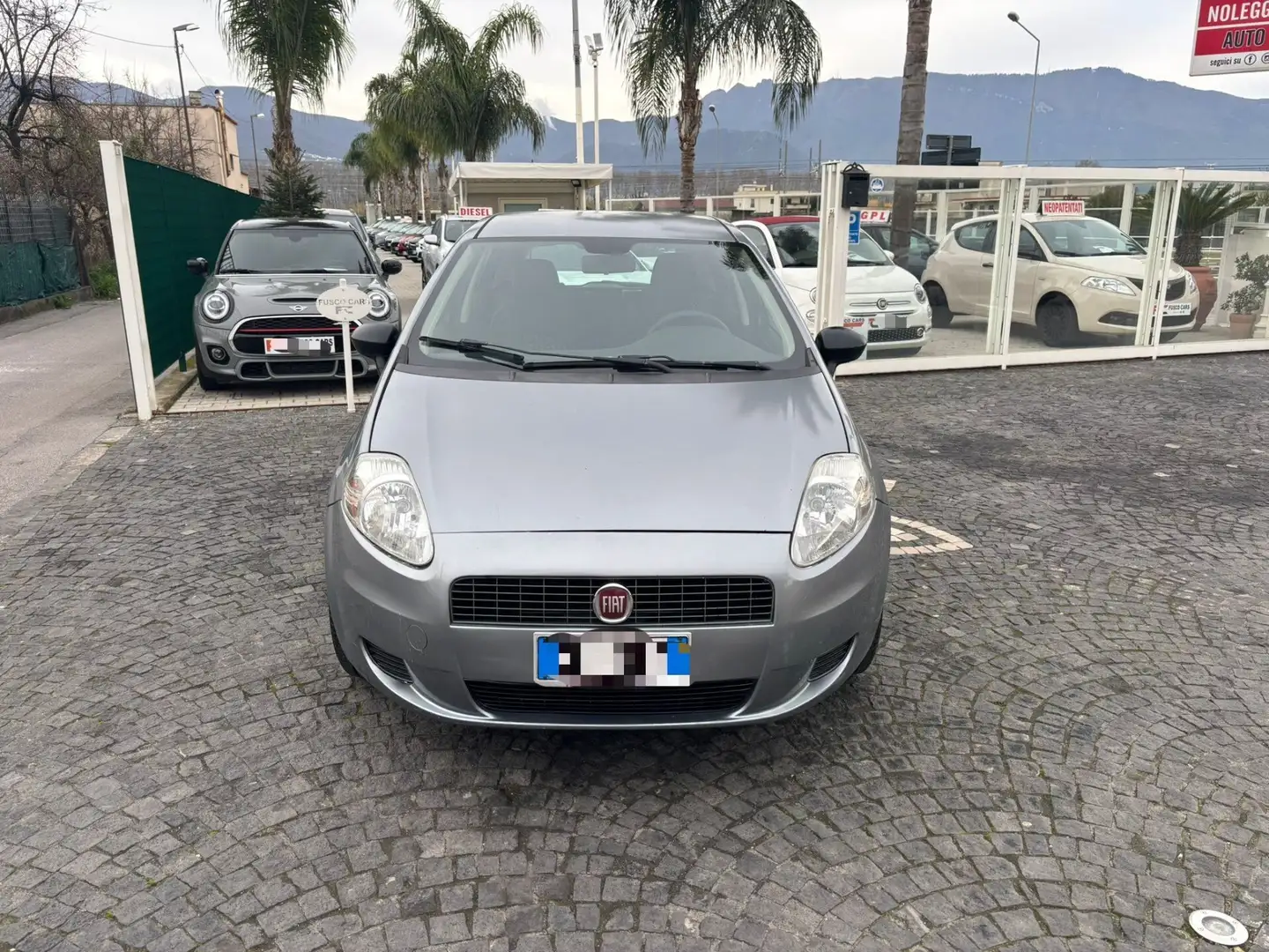 Fiat Grande Punto Grande Punto 1.2 Gpl 5 porte Active 65cv Silber - 2