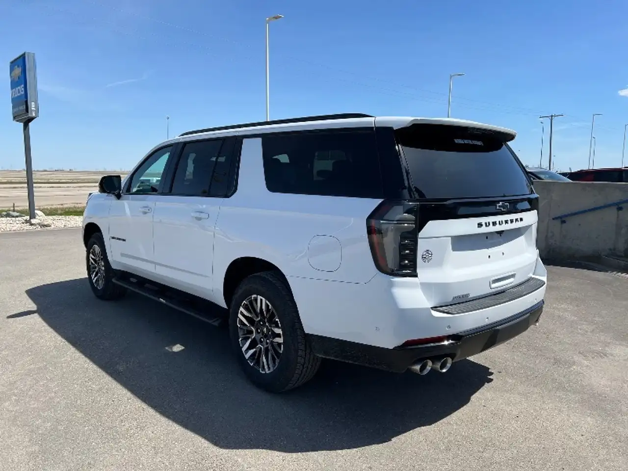 Chevrolet Suburban снимка Chevrolet Suburban