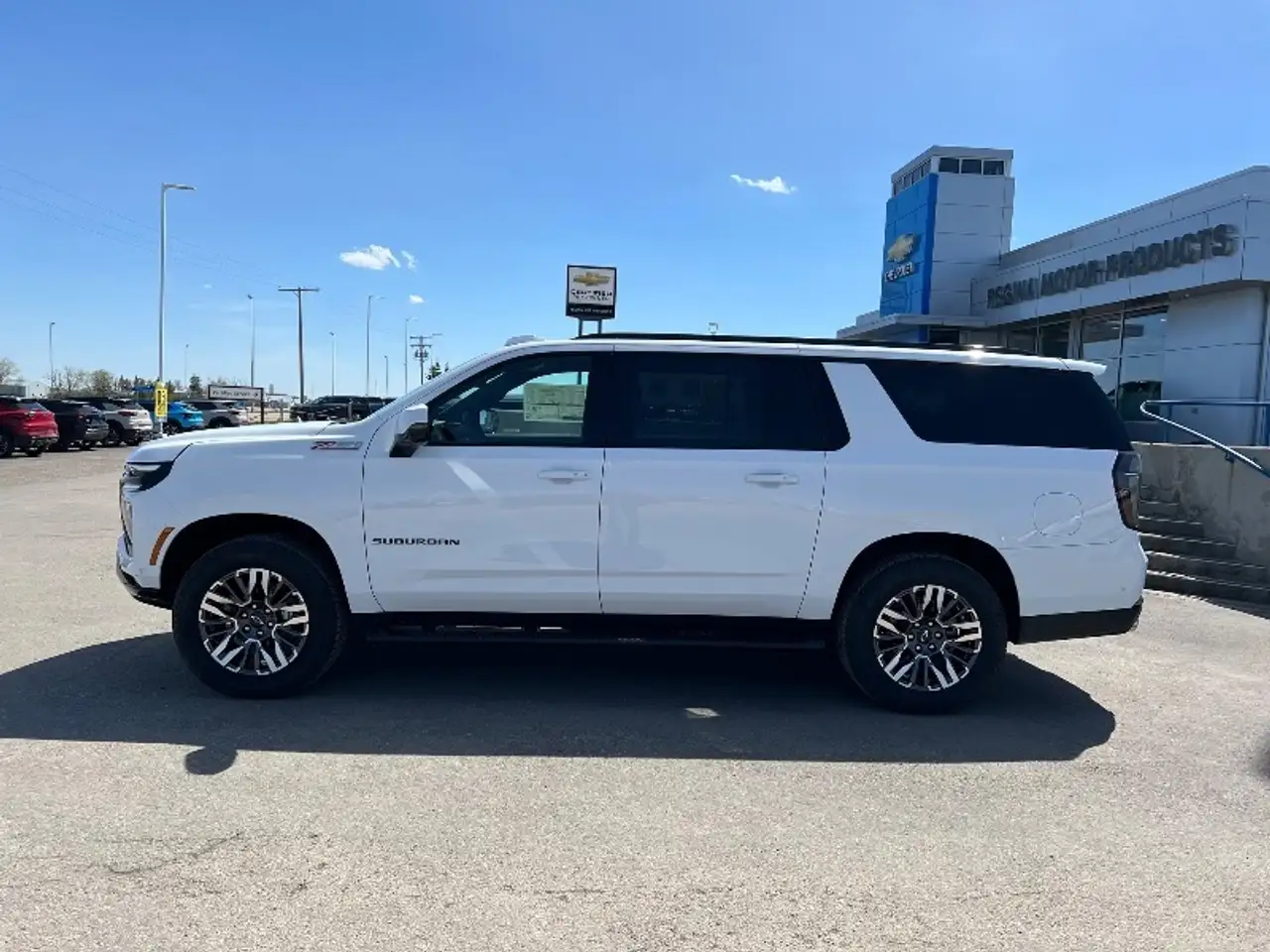 Chevrolet Suburban снимка Chevrolet Suburban