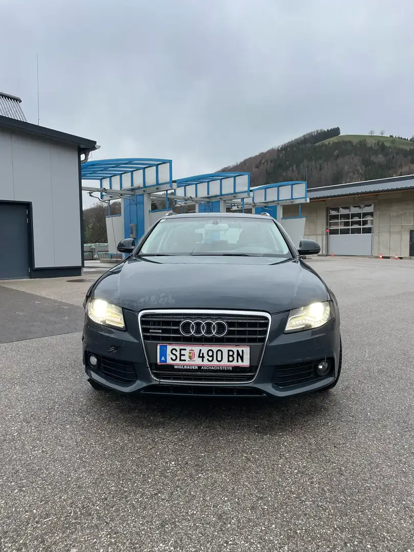 Audi A4 Avant 2,0 TDI DPF quattro Grau - 1