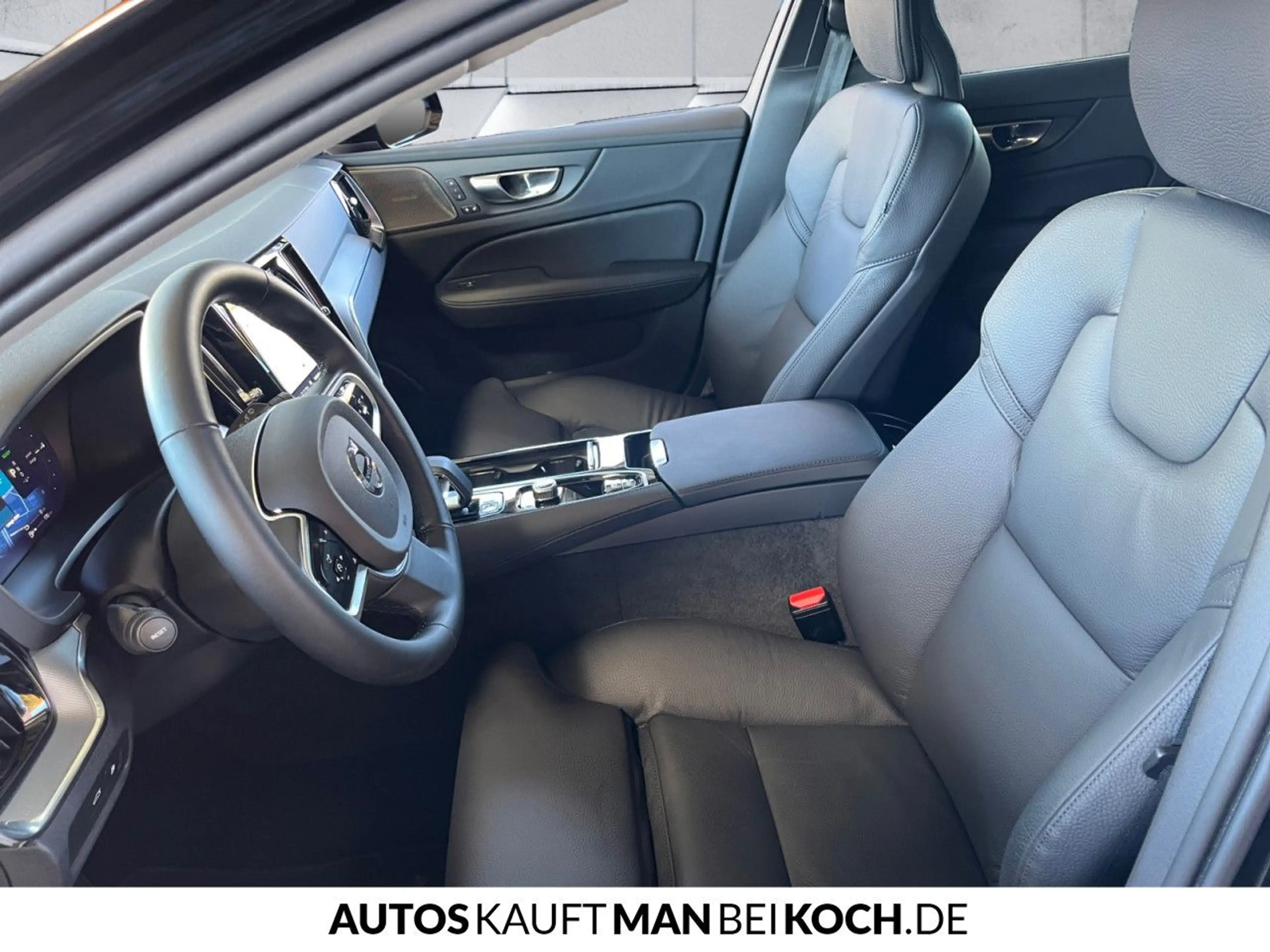 Volvo V60 T8 Plug-In AWD Plus Dark BLIS ACC Voll-LED H/K — photo 6