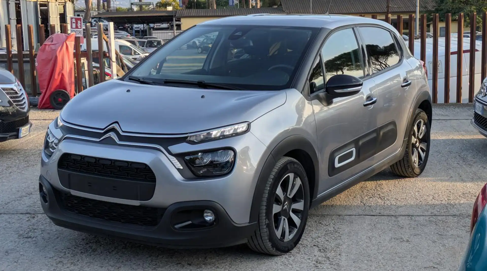 Citroen C3 ORIGIN 1.2 PURETECH 110cv Grigio - 2