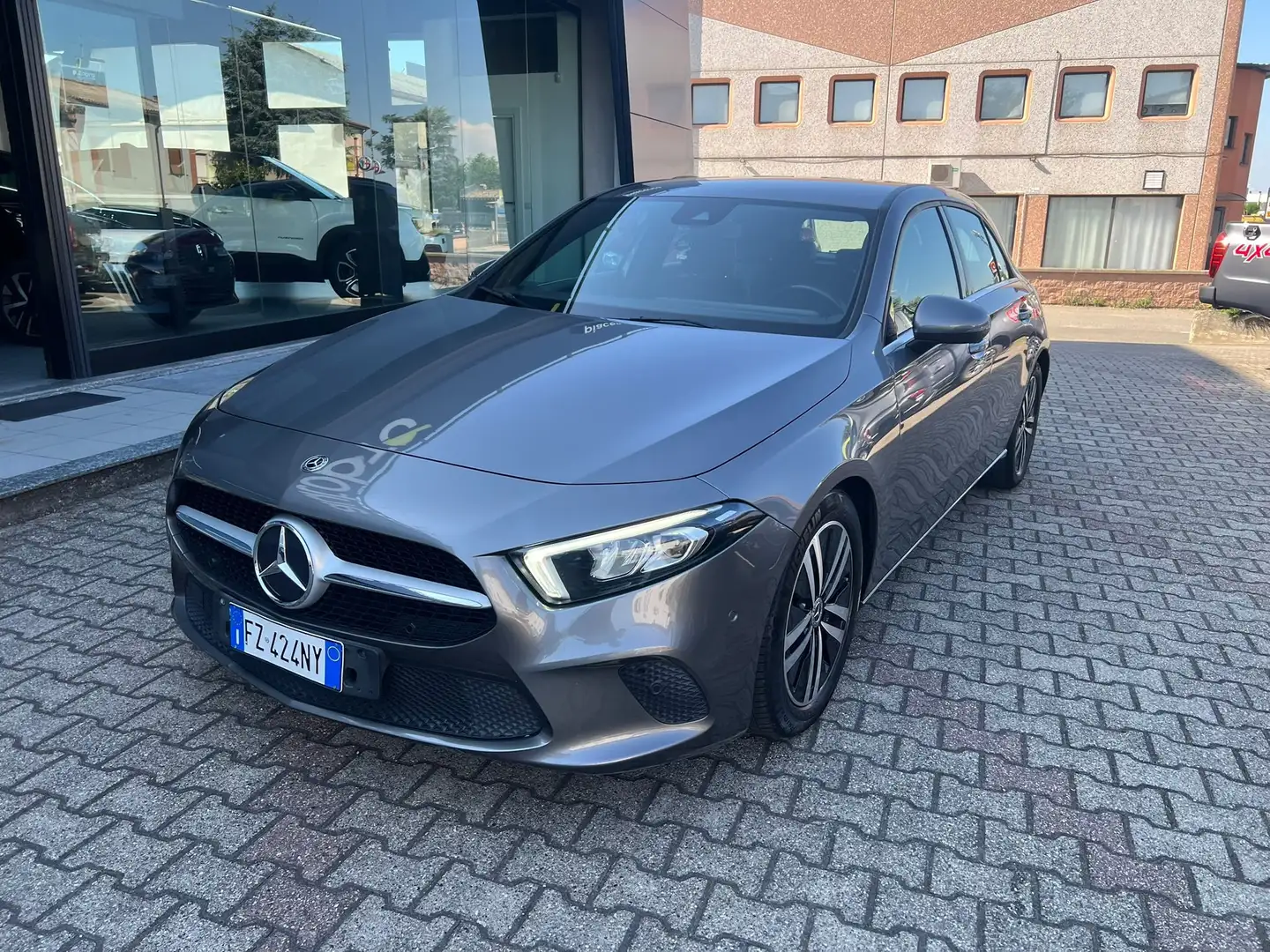Mercedes-Benz A 180 A 180 d Sport Extra auto Grigio - 1