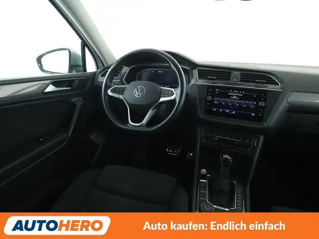 Volkswagen Tiguan Allspace view 13