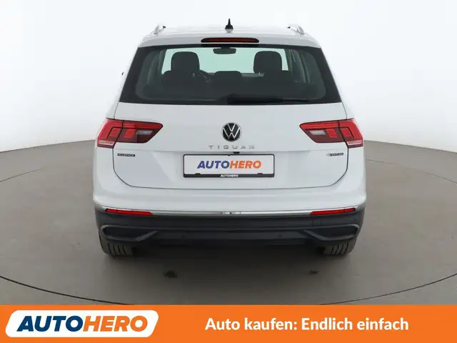 Volkswagen Tiguan Allspace view 5