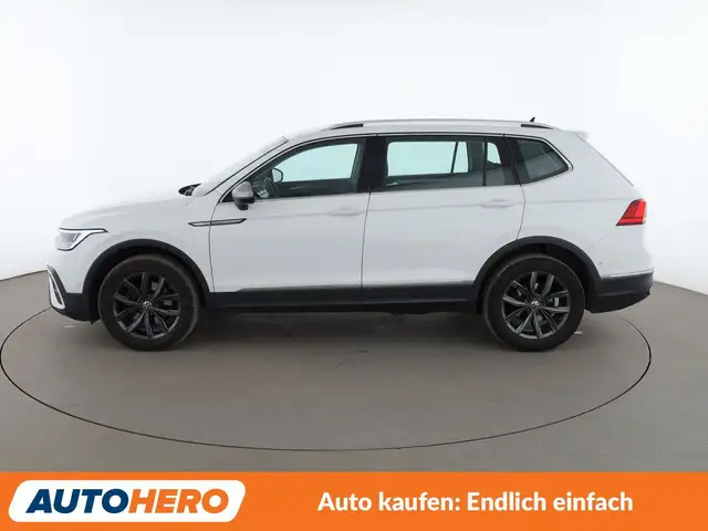 Volkswagen Tiguan Allspace view 3