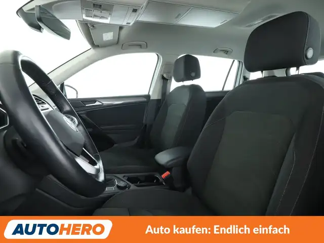 Volkswagen Tiguan Allspace view 10