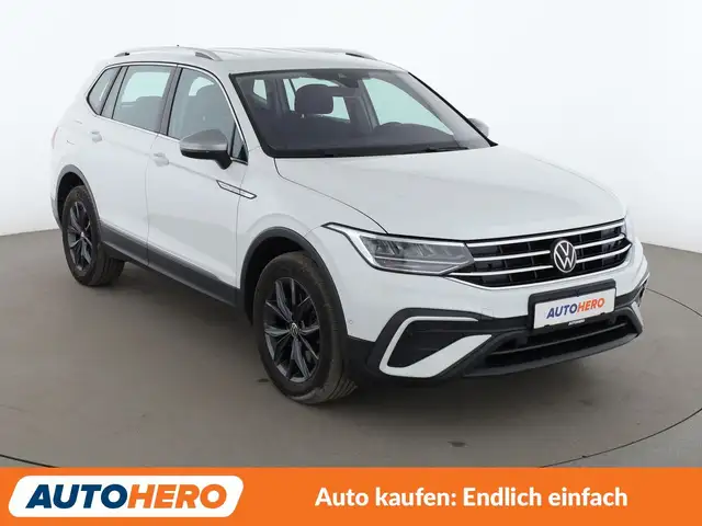 Volkswagen Tiguan Allspace view 8
