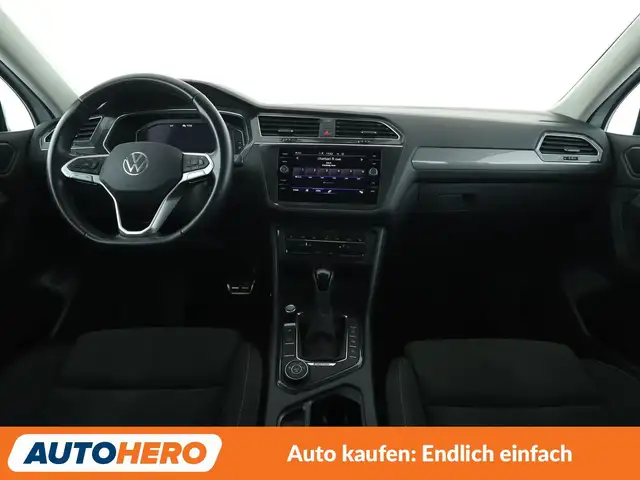 Volkswagen Tiguan Allspace view 12