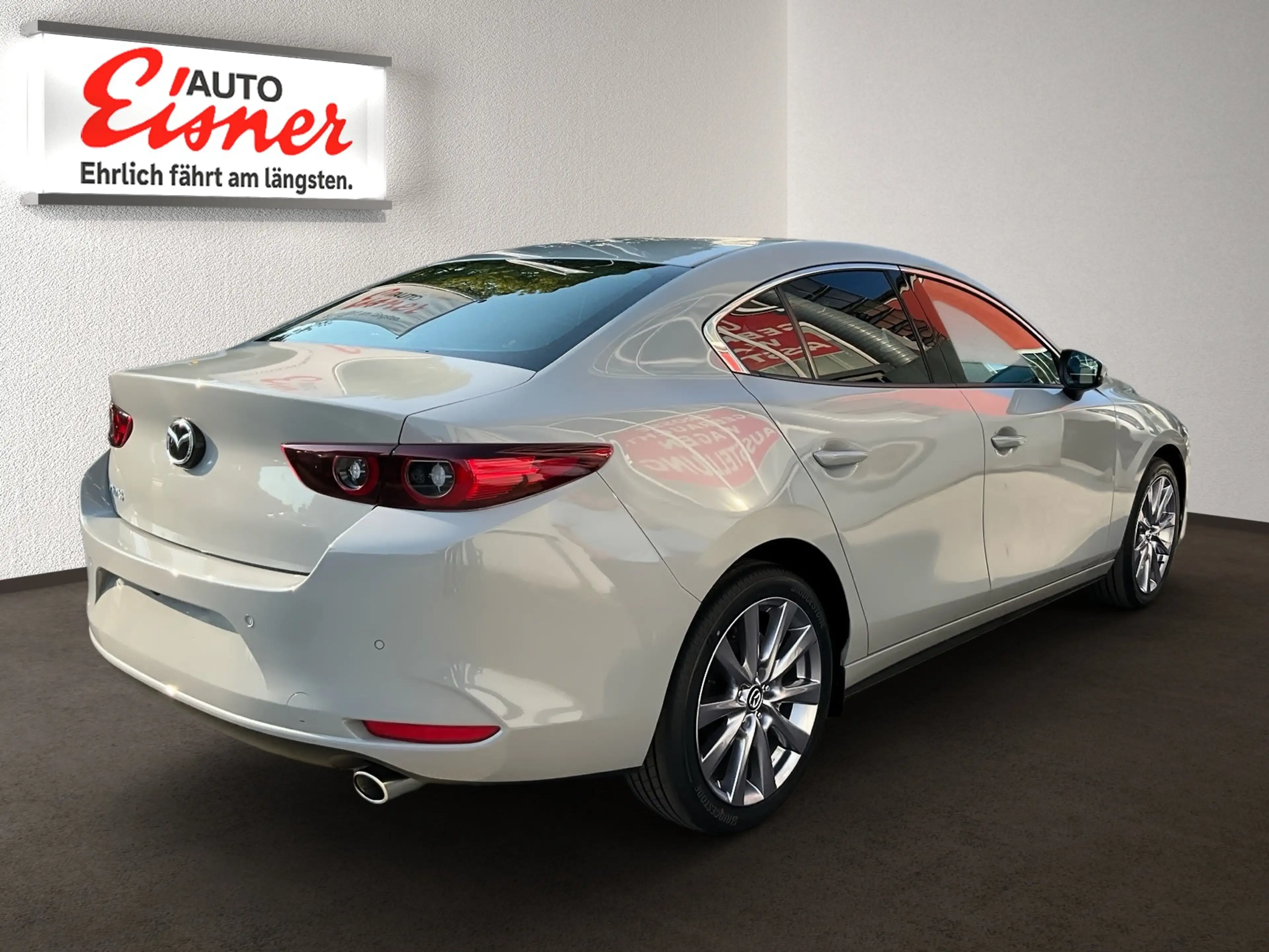 Mazda 3 SKYACTIV-X-Centre-Line HUD - Rückfahrkamera — photo 13
