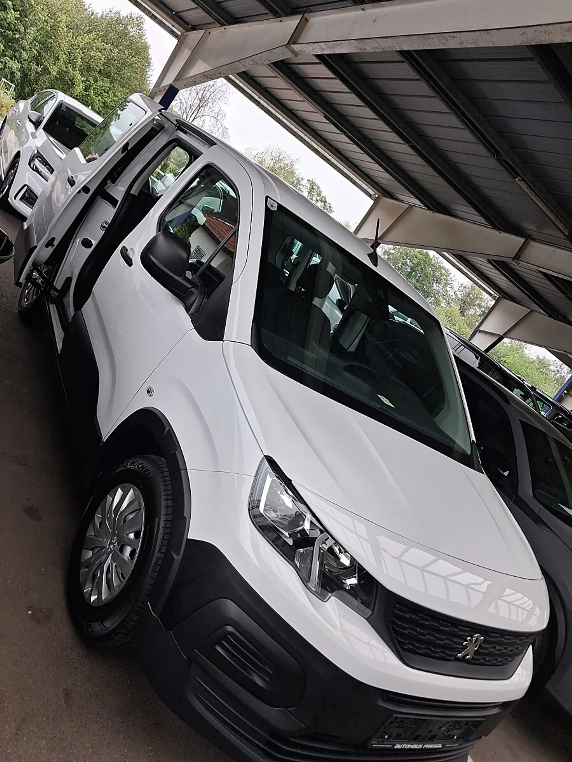 Peugeot Rifter 1,2 PureTech 110 S&S Active — photo 11