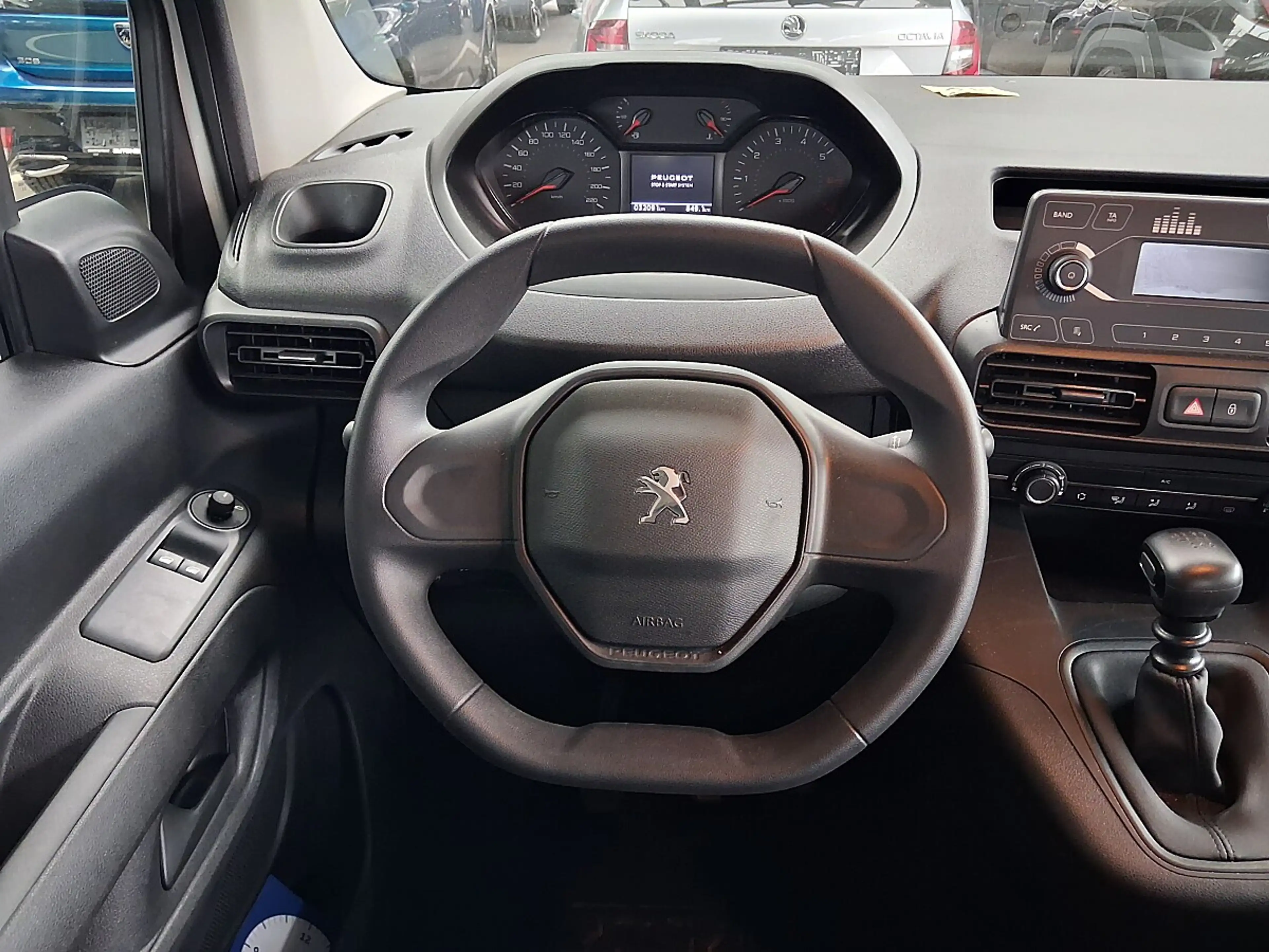 Peugeot Rifter 1,2 PureTech 110 S&S Active — photo 13