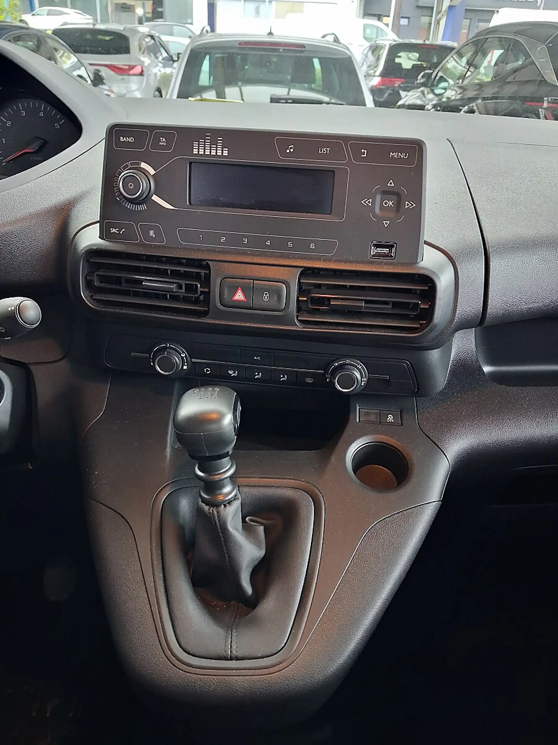 Peugeot Rifter 1,2 PureTech 110 S&S Active — photo 14