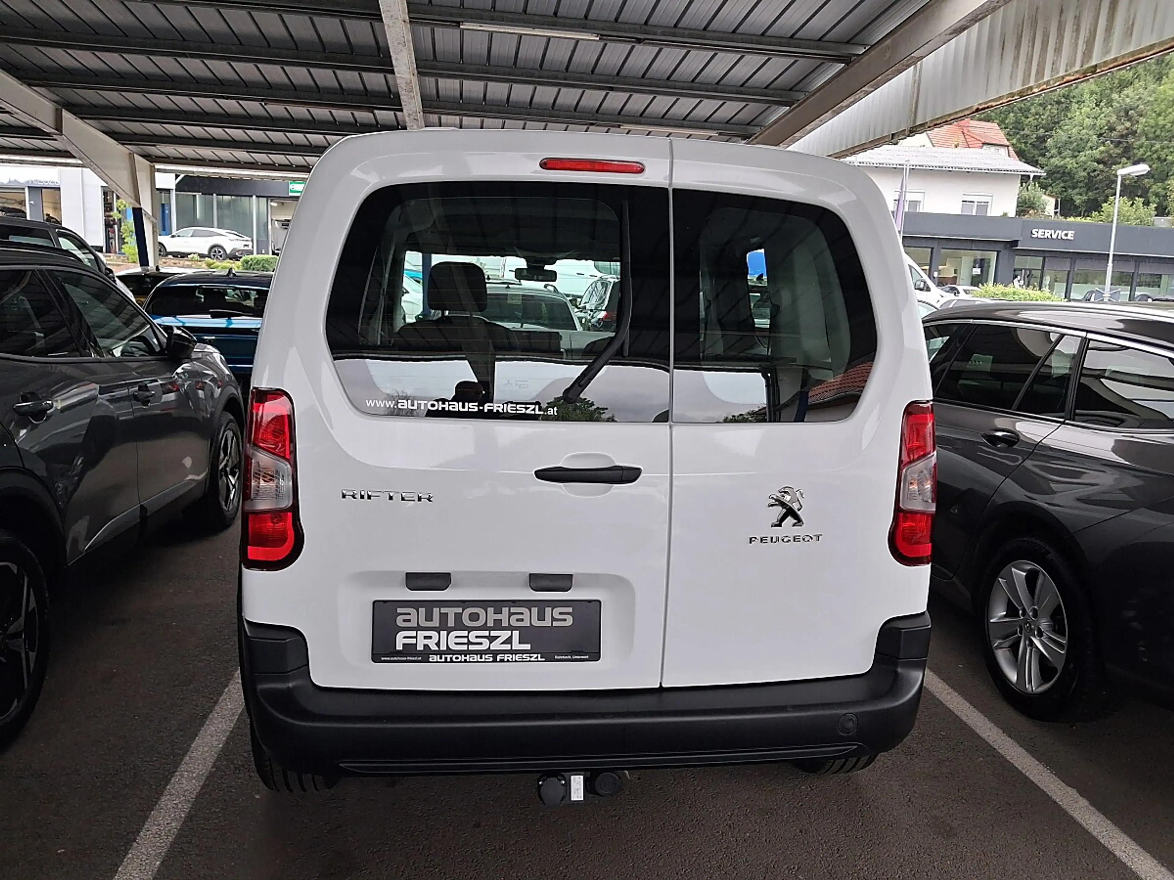 Peugeot Rifter 1,2 PureTech 110 S&S Active — photo 6