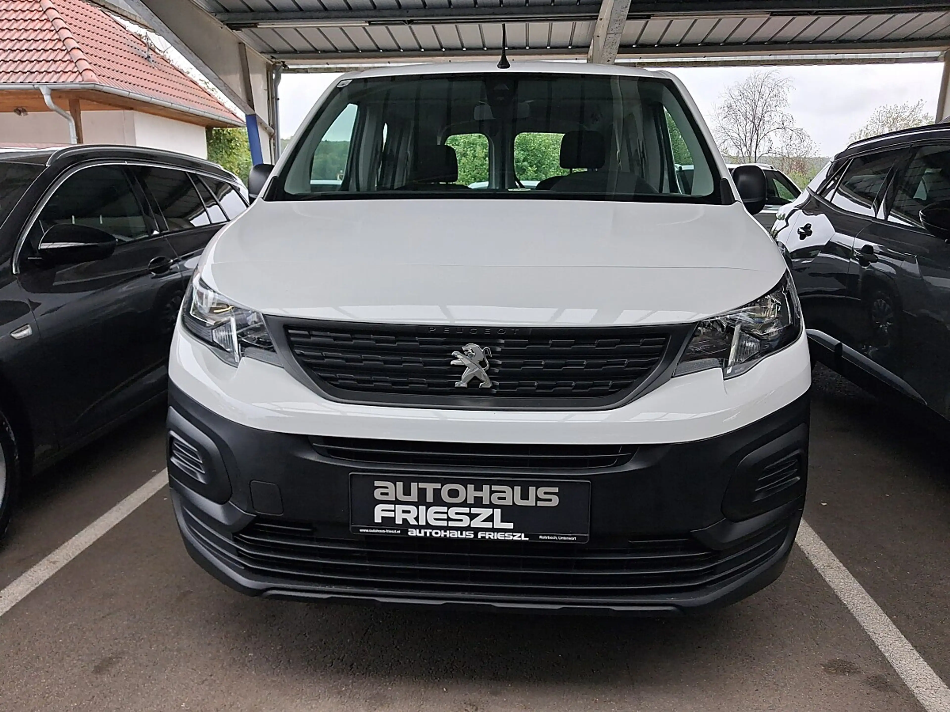 Peugeot Rifter 1,2 PureTech 110 S&S Active — photo 3