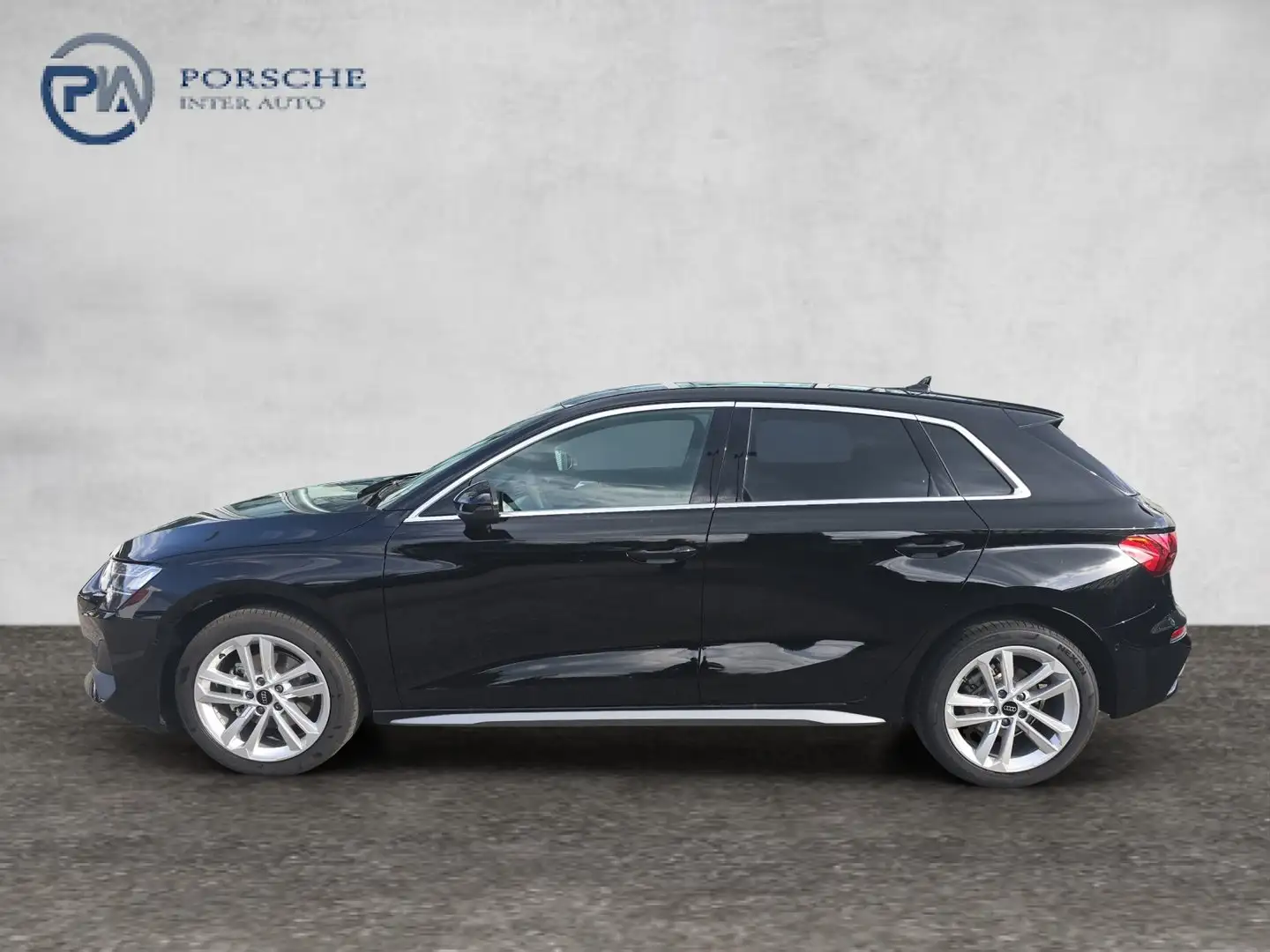 Audi A3 30 TFSI Schwarz - 2