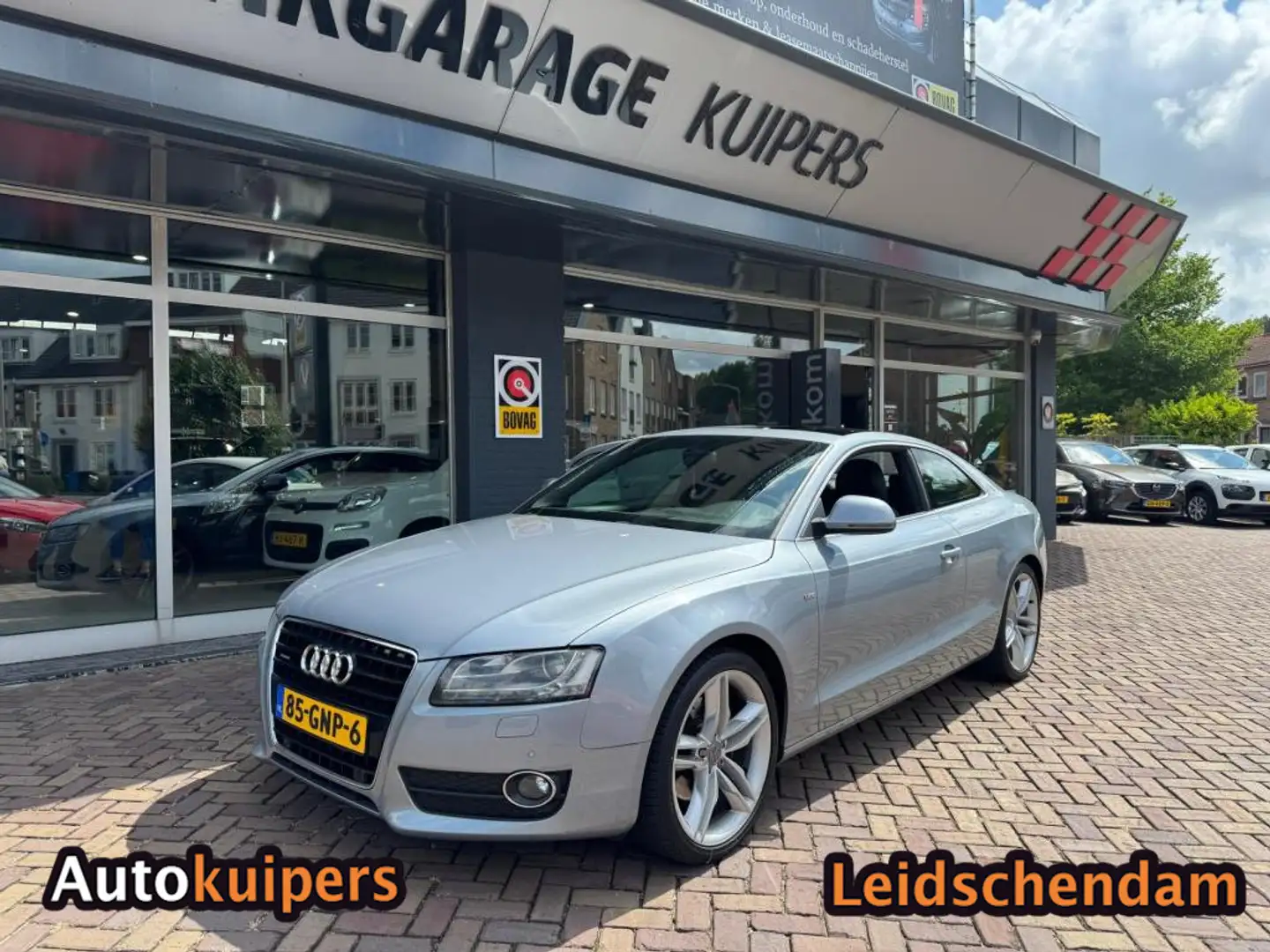 Audi A5 Coupé 3.2 FSI quattro Pro Line Gris - 2