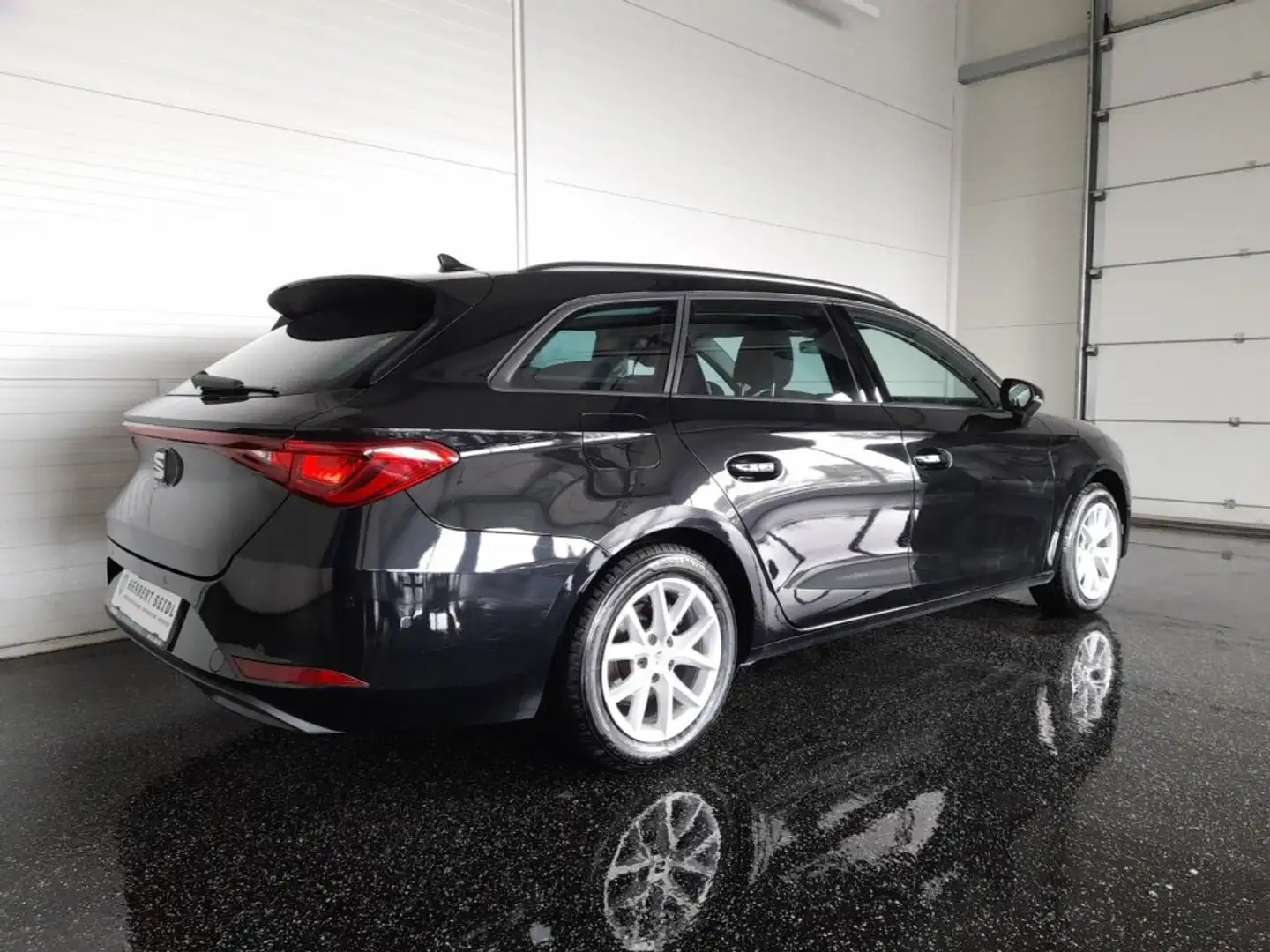 SEAT Leon ST STYLE 2,0 TDI DSG *SKY / VOLL-LED / VIRTUELL / NAVI / AHV & KAMERA / ACC / MEMORY SPORTSITZE / BEATS / E-KLAPPE* Schwarz - 2